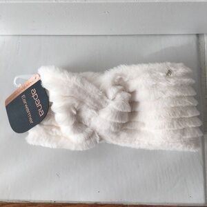 Apana Cream Faux Fur Headband
